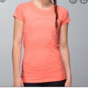 Lululemon coral t shirt